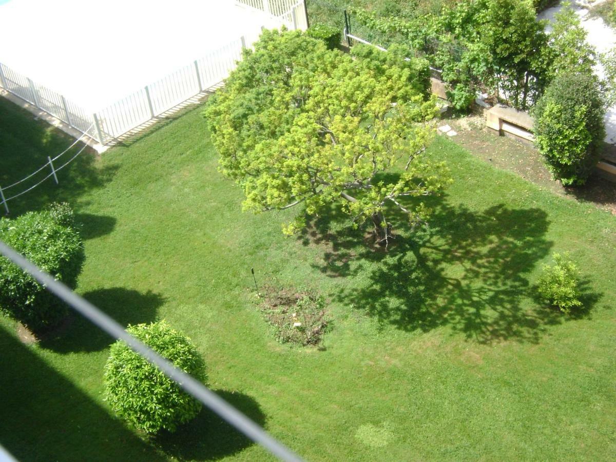 Ferienwohnung Jardins Du Pont Du Lys Juan-les-Pins Exterior foto